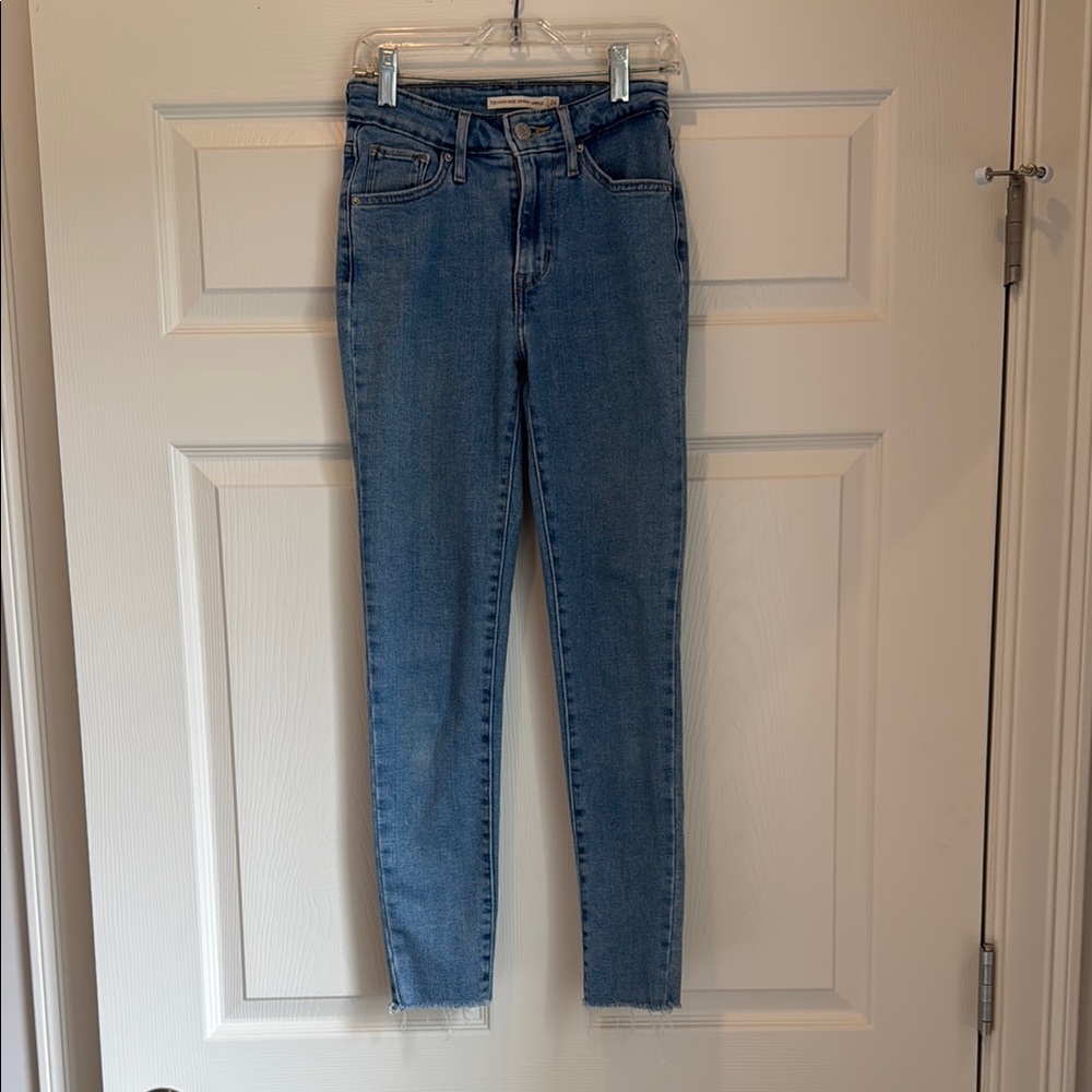 LEVI’S 721 High Rise Skinny Women's Jeans - Classic Wash Size 24
